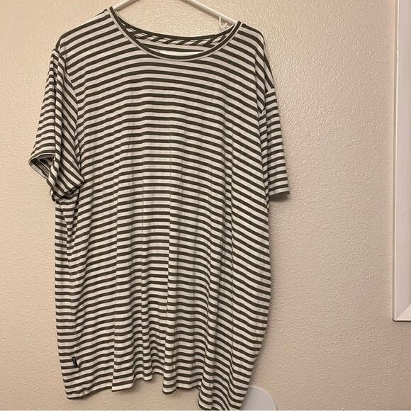 Columbia woman’s essential plus size basic tee crew neck gray green stripe -3X - Picture 2 of 9